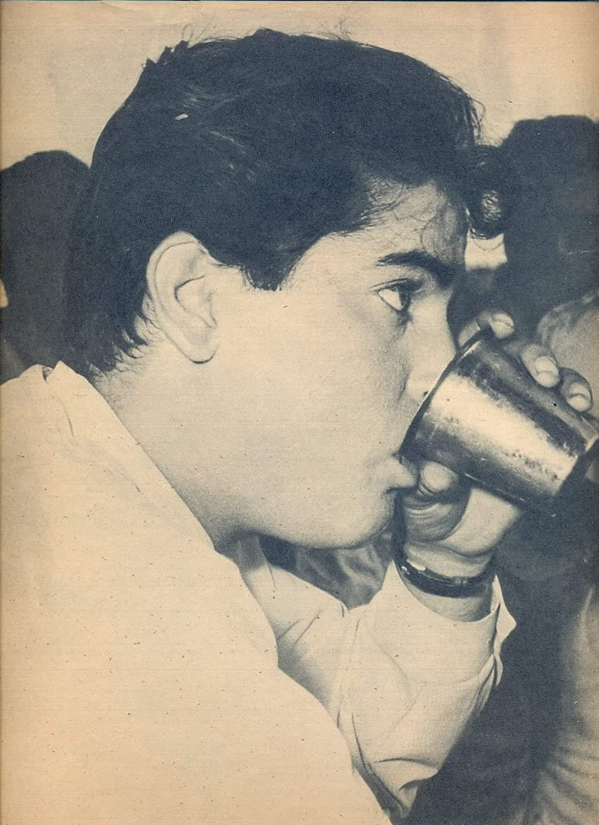 Shammi Kapoor Drinking Water