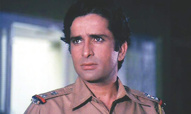 Shashi Kapoor As Police Inspector