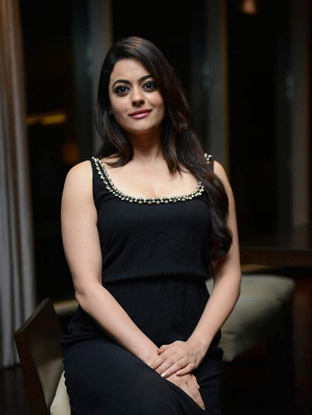 Shruti Looking Beautiful In Black Dress