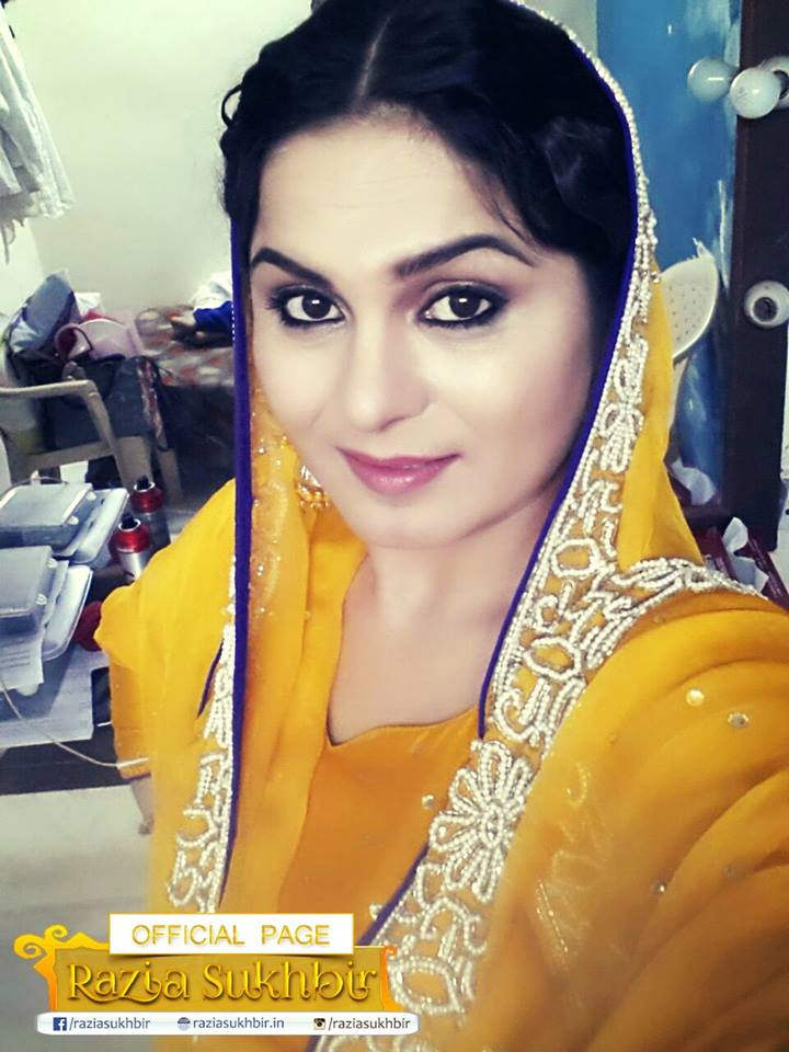 Attractive Razia Sukhbir