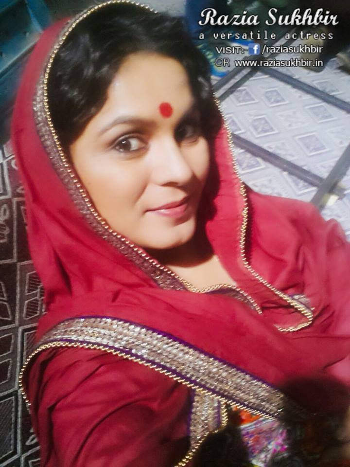 Razia Sukhbir Looking Elegant