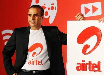 Sunil Bharti Mittal Wearing Airtel Tshirt