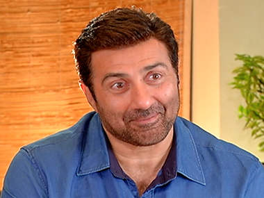 Sunny Deol Making Funny Face