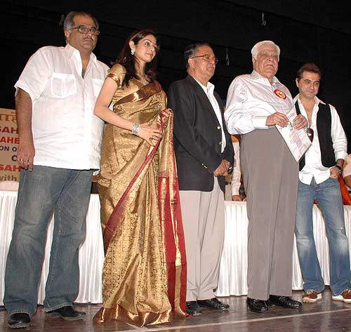 Surinder Kapoor With Sanjay,Boney And Sridevi