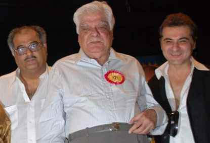 Surinder Kapoor With Sanjay And Boney Kapoor