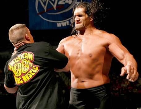 Great Khali Holding John Cena From Neck