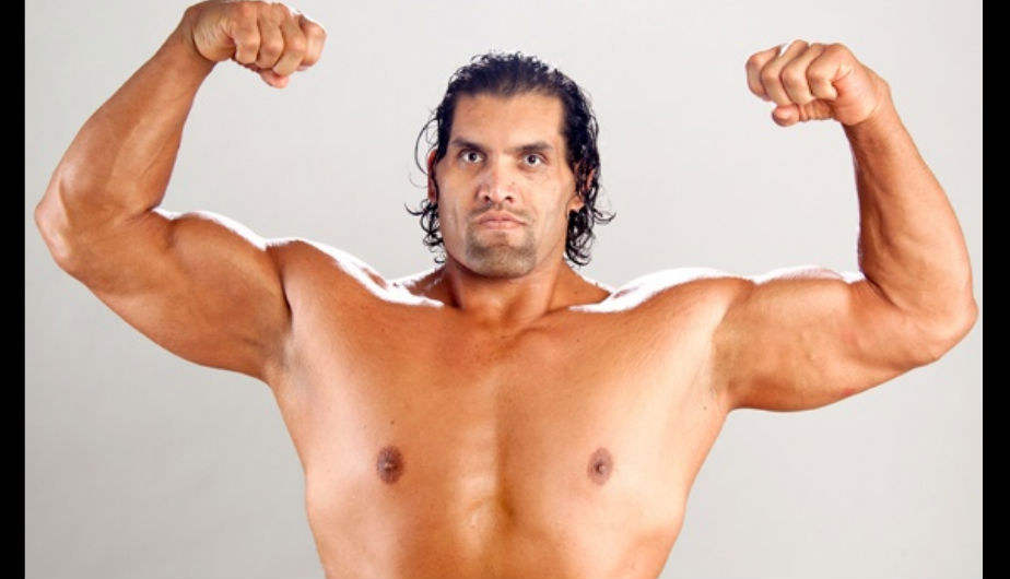 Great Khali Showing His Muscules