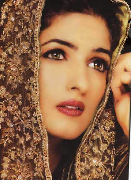 Twinkle Khanna Looking Beautiful