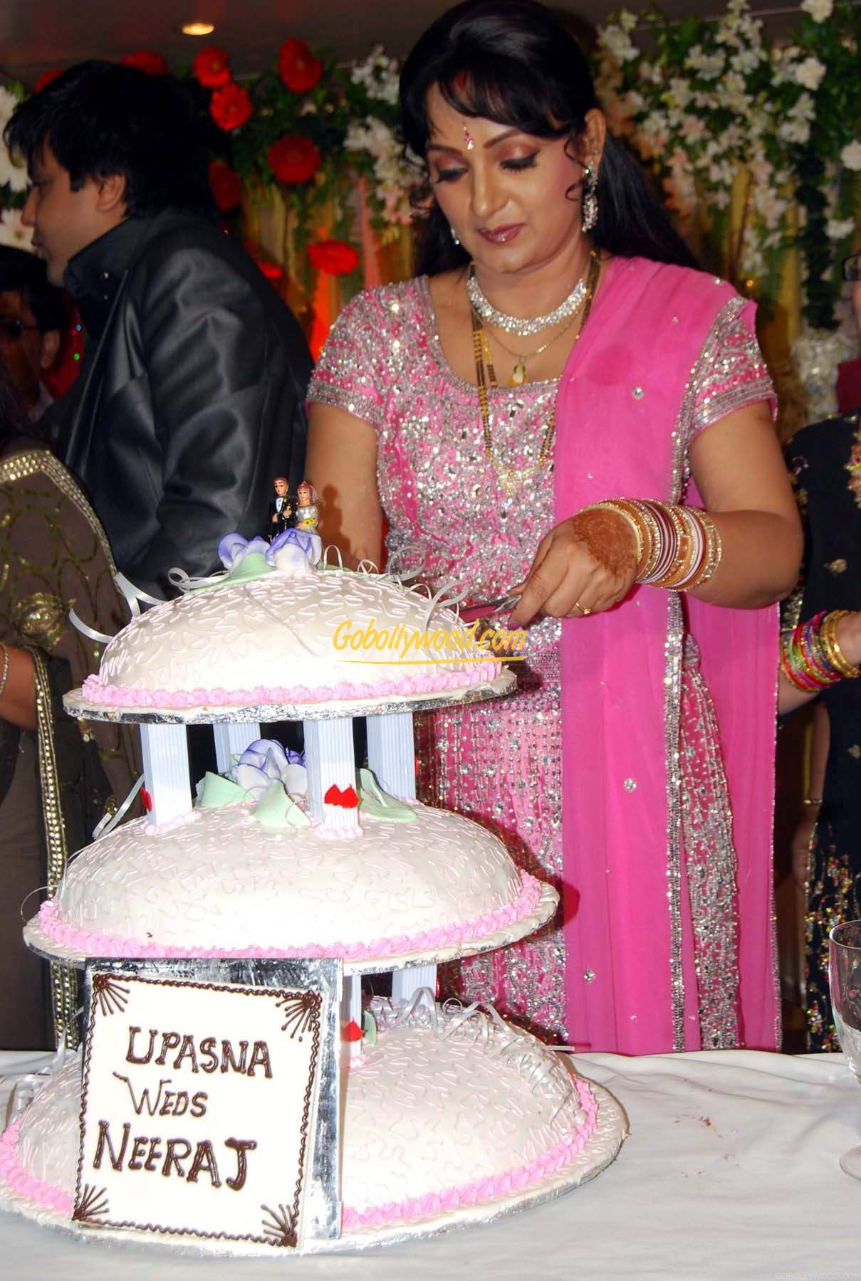 Upasna Singh Cutting Her Wedding Cake