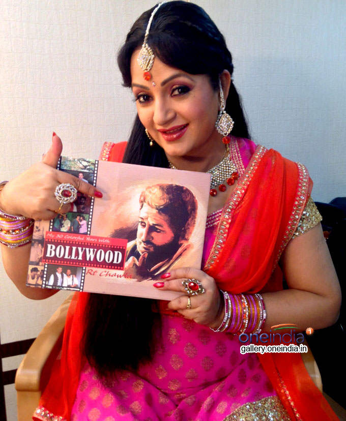 Upasna Singh Showing Bollywood Magazine