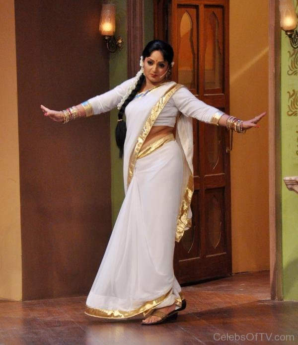 Upasna Singh Wearing White Saree