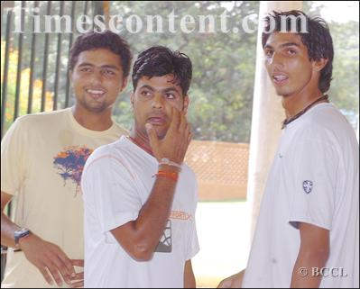 V.R.V Singh With R.P Singh And Ishant