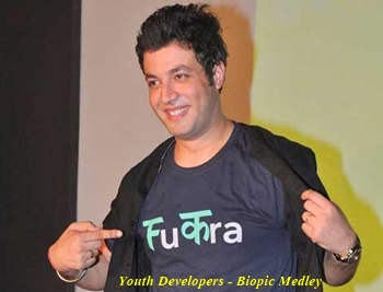 Varun Sharma Showing His Tshirt