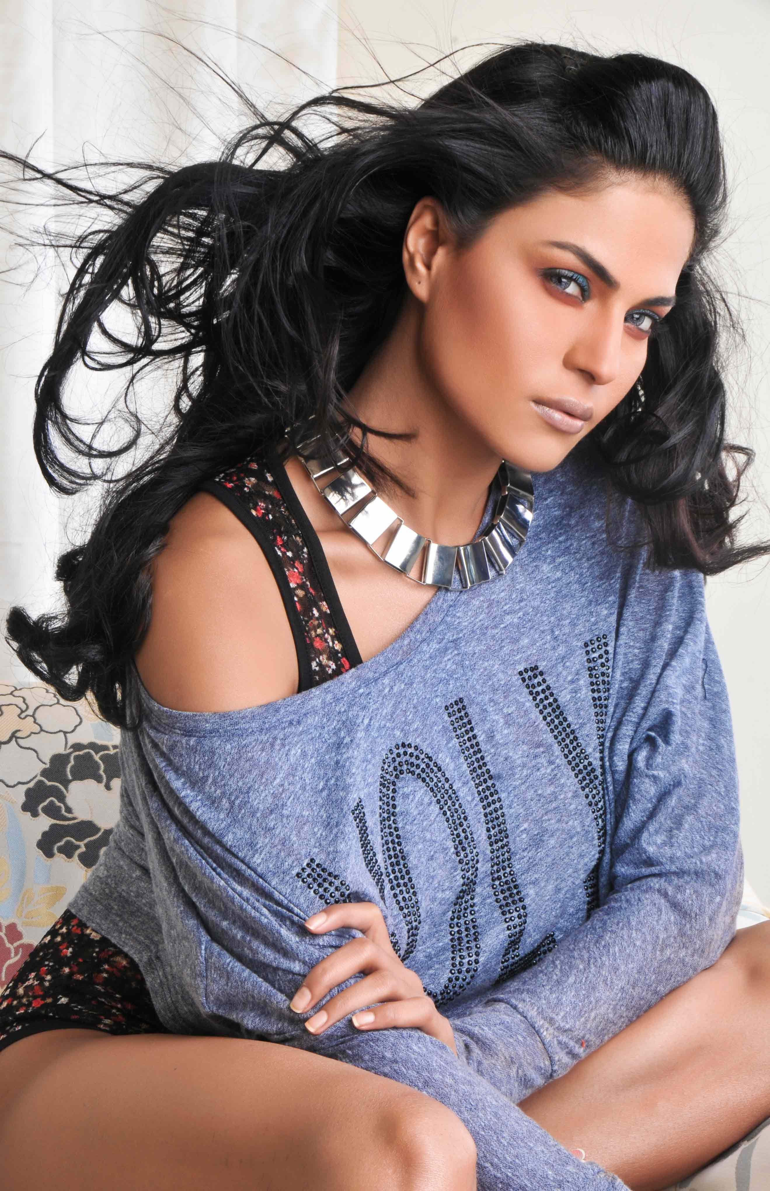 Outstanding Veena Malik