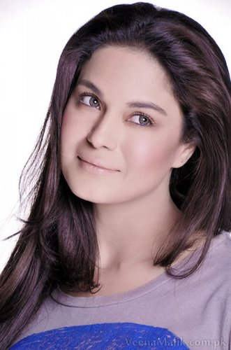 Veena Malik Looking Gorgeous