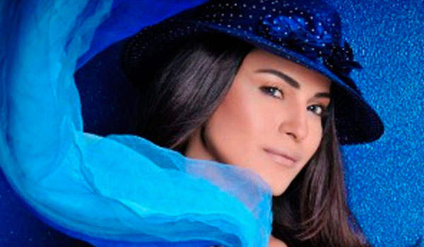 Veena Malik Wearing Hat