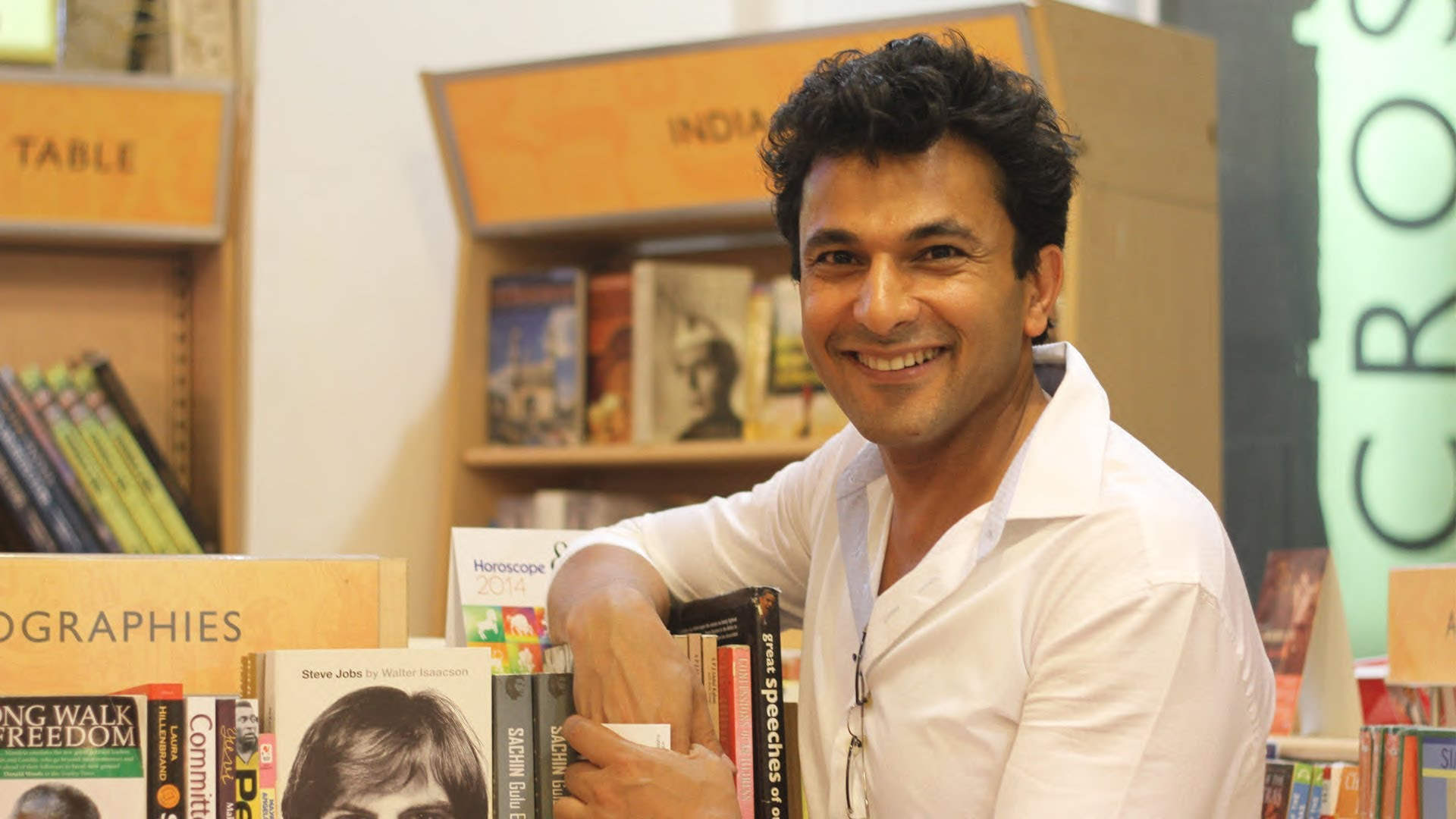 Vikas Khanna At Book Store