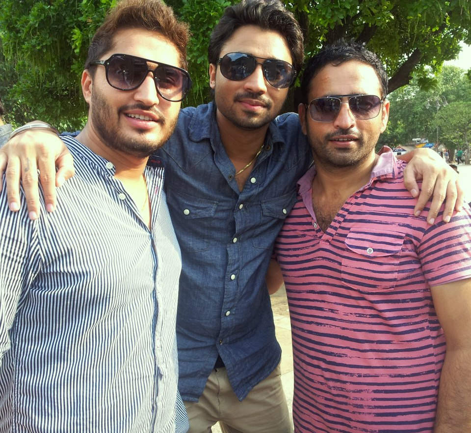 Vinaypal With Jassi Gill And His Friend