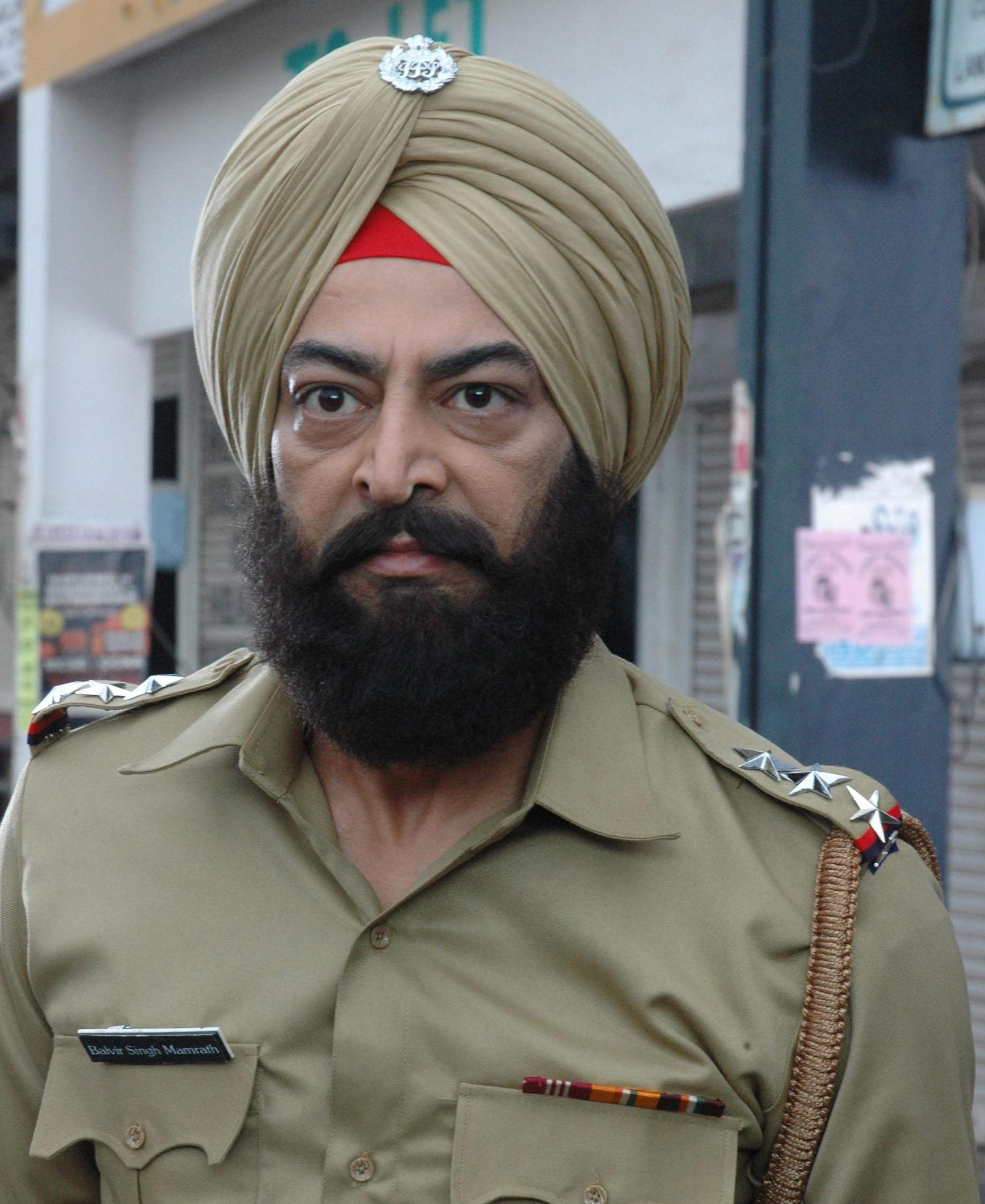 Vindu Dara Singh As Inspector