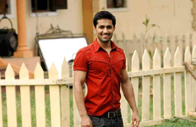 Vishal Looking Dashing In Red Shirt