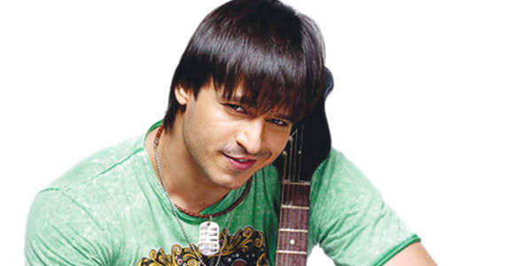 Vivek Oberoi With Guitar