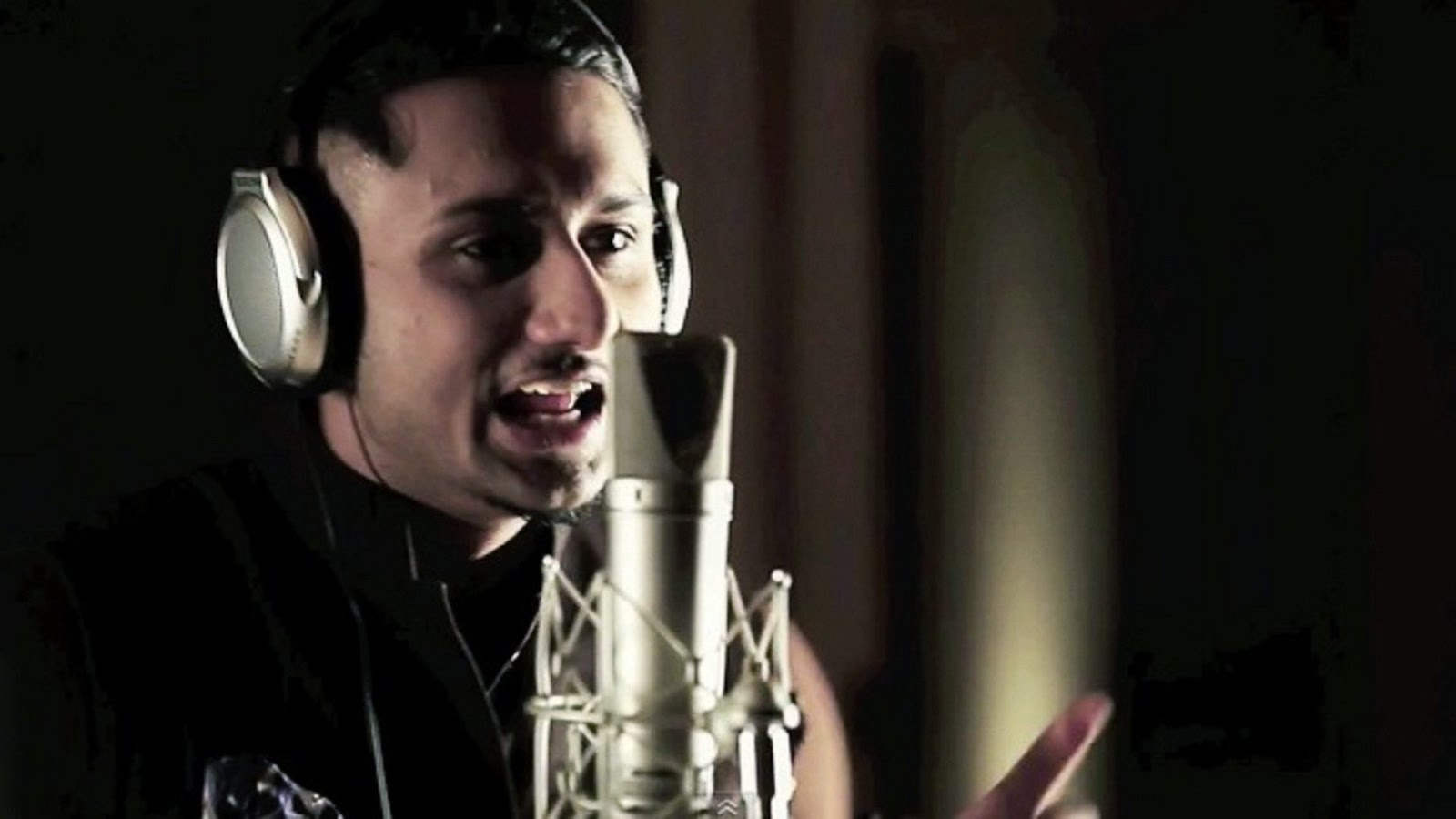 Honey Singh Recording Song In Studio