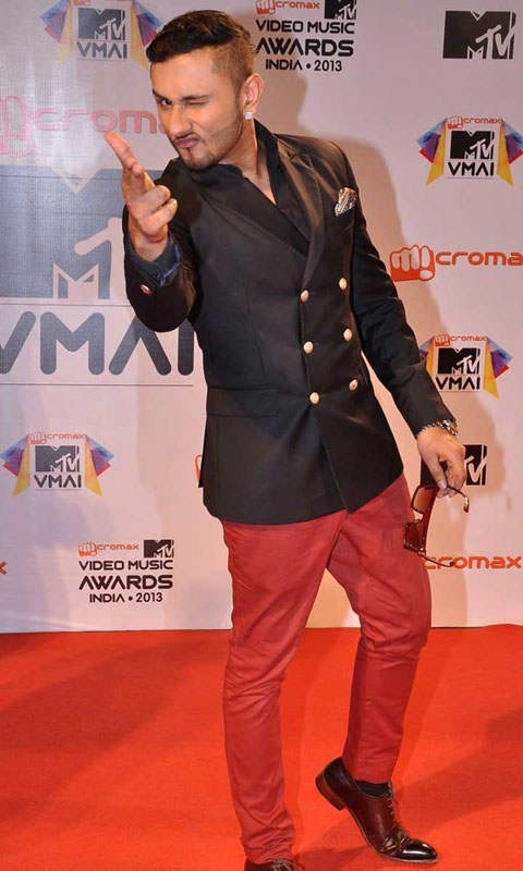Yo Yo Honey Singh Looking Stylish