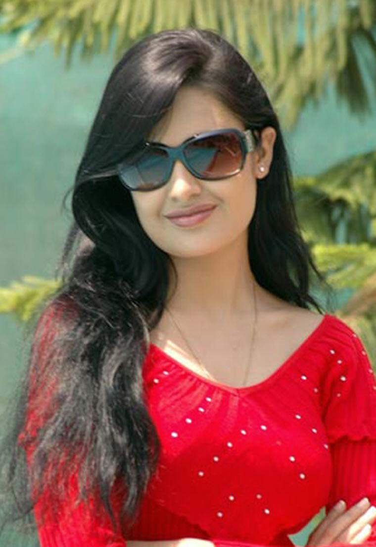 Yuvika Chaudhary Wearing Sunglasses