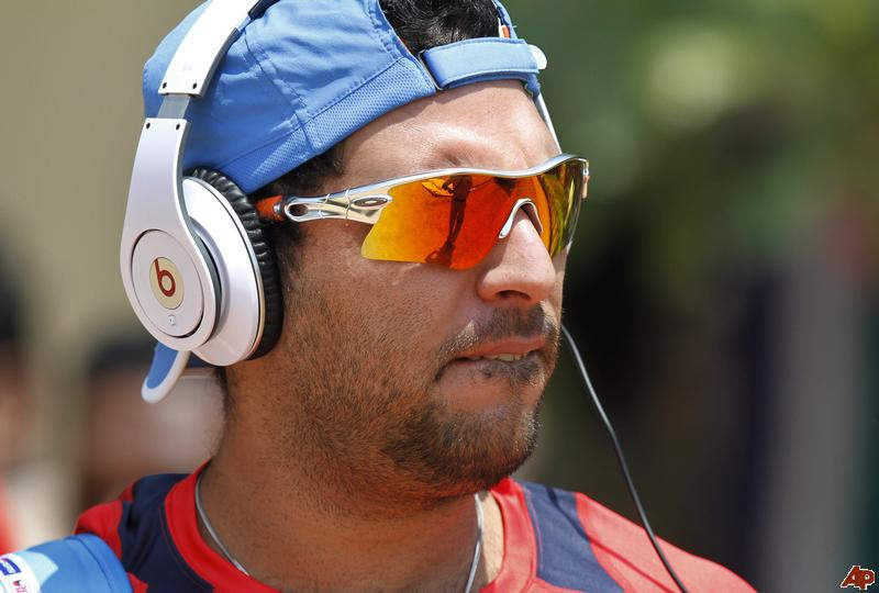 Yuvraj Singh Wearing Headphone