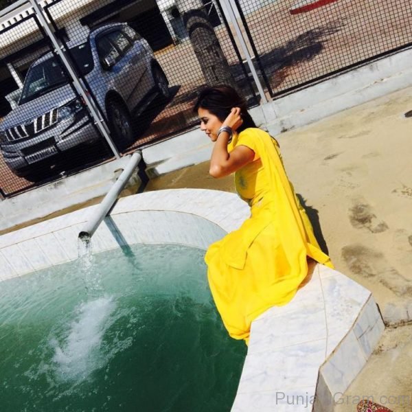 Aakanksha Sareen In Yellow Dress-319