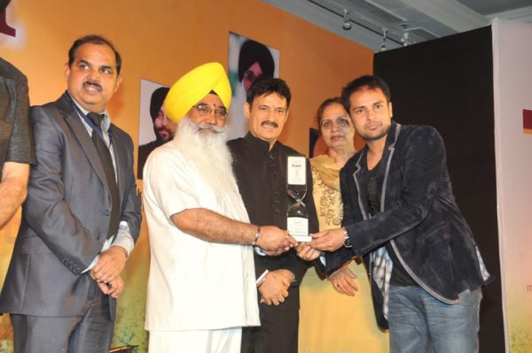 Amrinder Gill Celebrities Honouring Ceremony At J W Marriott