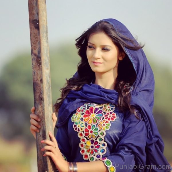 Beautiful Actress Aakanksha Sareen-0472002