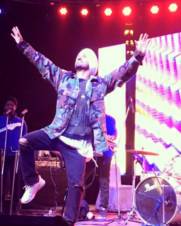 Diljit Dosanjh Dancing On The Stage