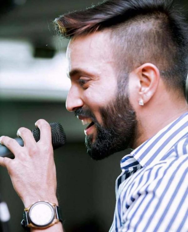 Dilpreet Dhillon During Stage Show In Noida