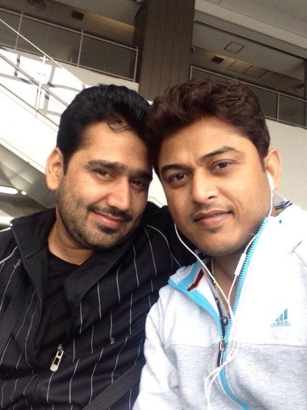 Feroz Khan Selfie With Friend-Pg132