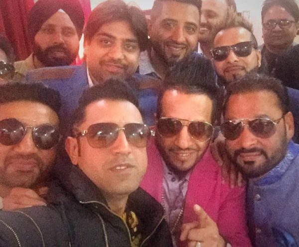 Gippy Grewal Taking Selfie With Friends