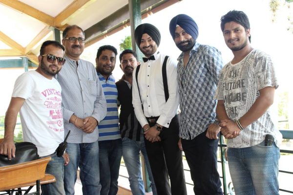Gurkirpal Surapur With Fans In Canda