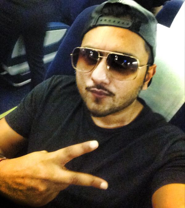 Honey Singh At Plane