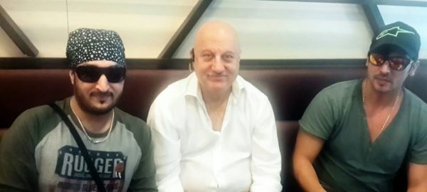 Inderjit Nikku With Anupam Kher And Zayed Khan