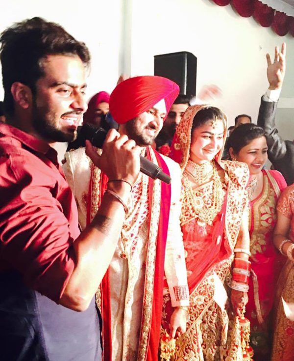 Mankirat Aulakh Singing Song At  Marriage Party