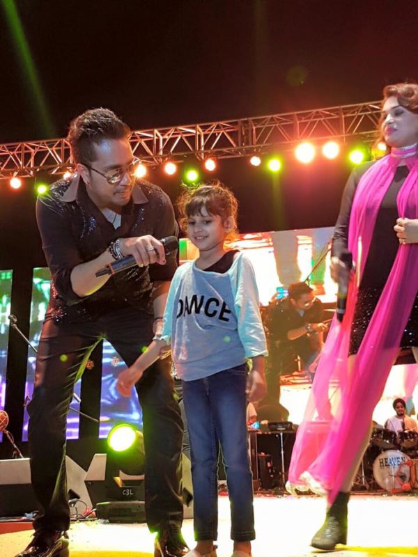 Mika Singh During Stage Show At Mumbai