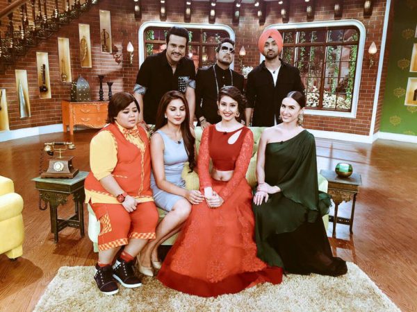Mika Singh In Comedy Nights Live With Punjabi Stars