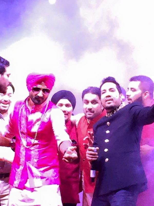 Mika Singh With Harbhajan Singh