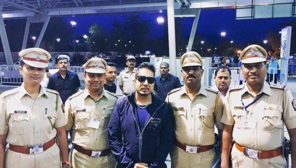 Mika Singh With Police
