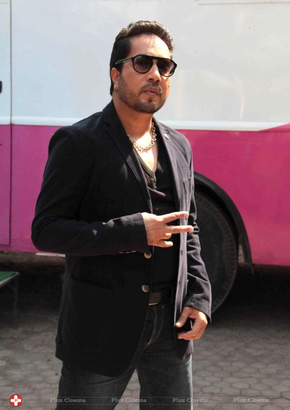 Mika Singh On Sets Of SAB TV Serial FIR Stills