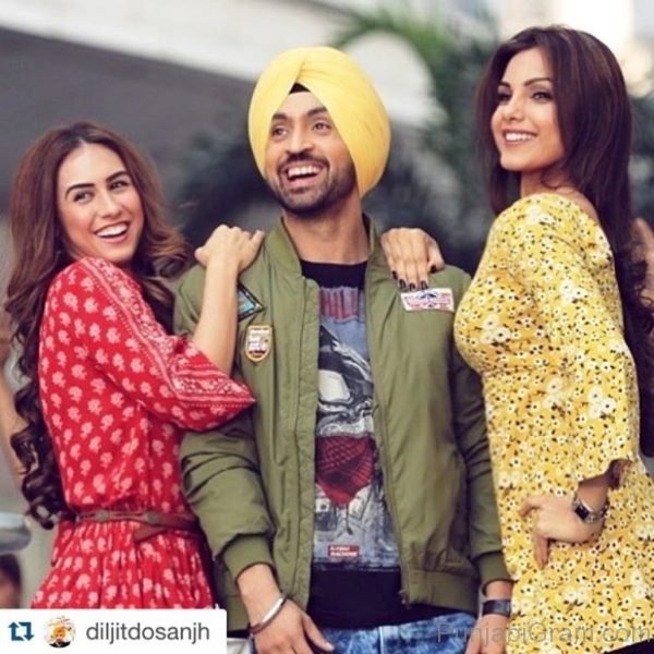 Monica Gill With Diljit-071