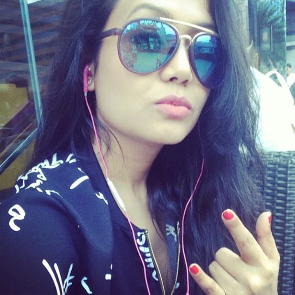 Neha Kakkar Selfie In Goggles-202