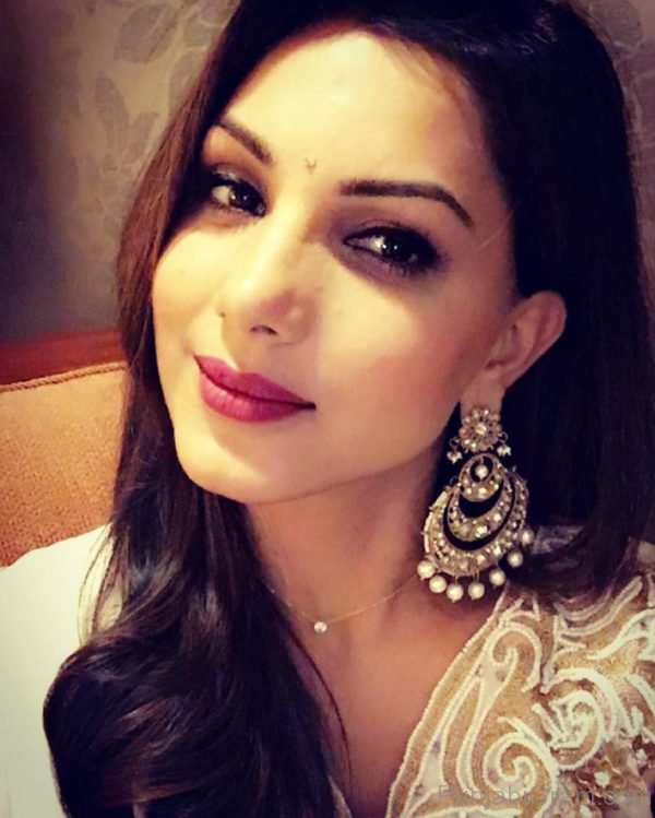 Pic Of Good Looking Monica Gill-111