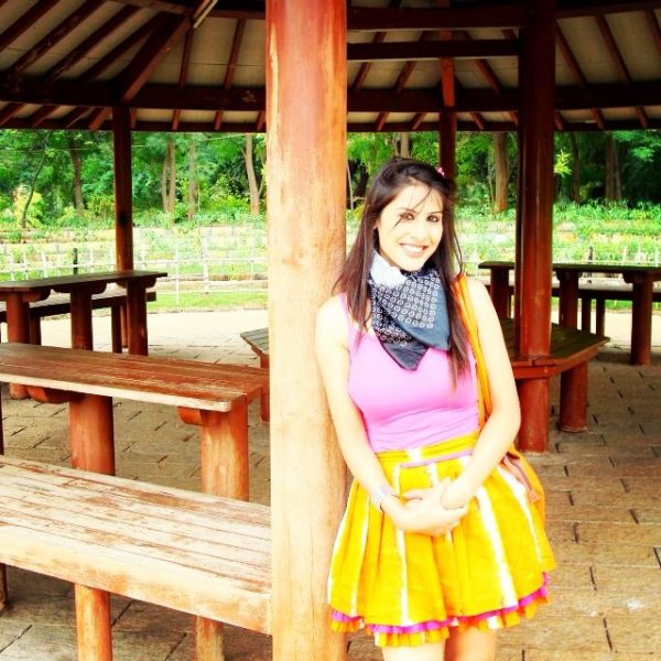 Sheetal Thakur Wearing Yelow Short Skirt -090247