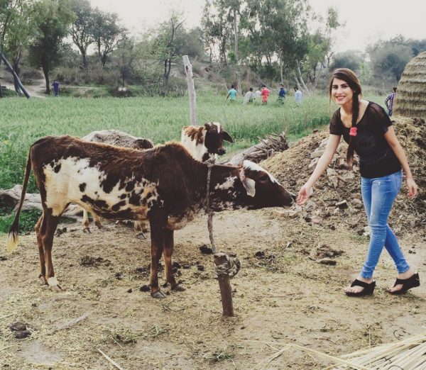 Sheetal Thakur With Cows-090449